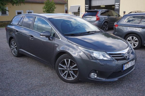 Toyota Avensis Kombi 2.2 D-4D Aut Business M-Värmare - 2012
