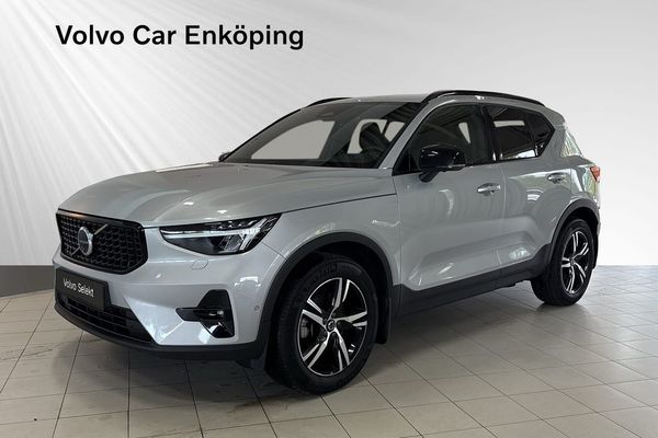 Volvo XC40 B3 FWD Bensin Plus Dark - 2025
