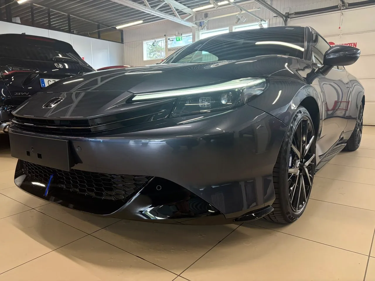 Vehicle image 18