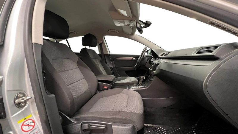 Volkswagen Passat bild 14