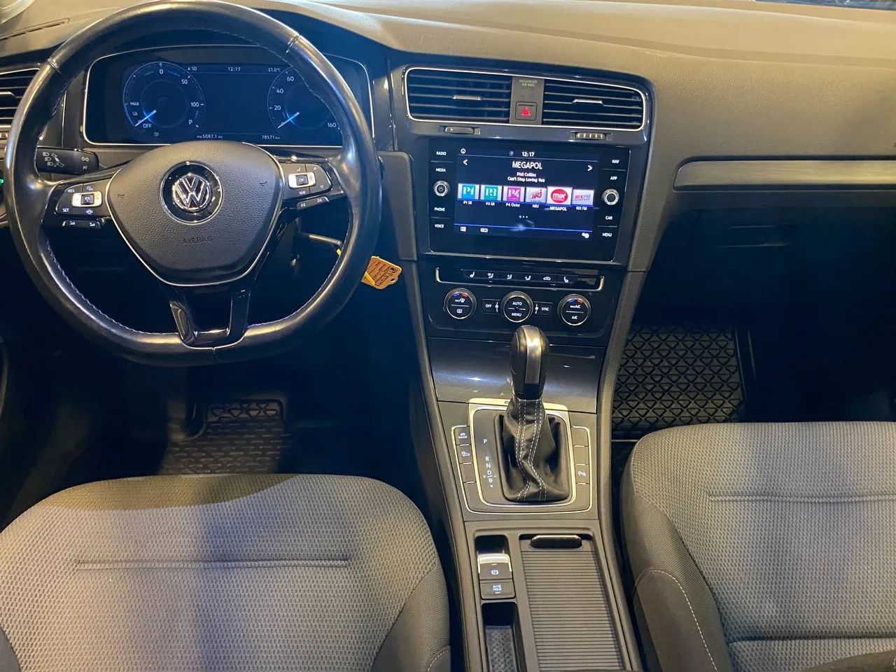 Vehicle image 8
