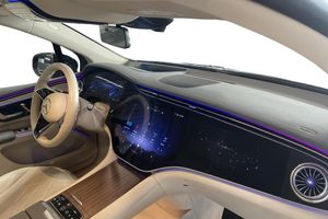 Mercedes EQS450 SUV bild 11