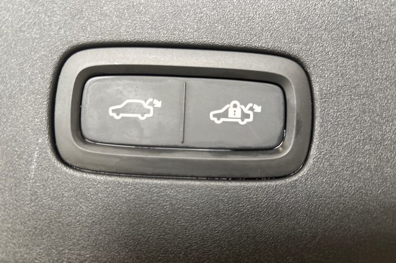 Volvo ES90 bild 18