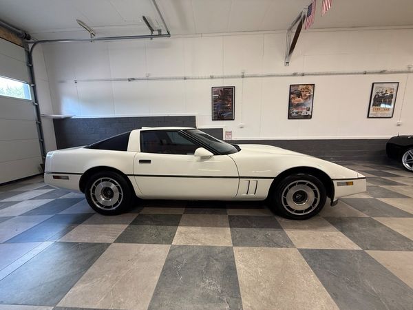 Chevrolet Corvette C4 CROSS-FIRE COUPE 4+3 MANUELL EV BYTE - 1984