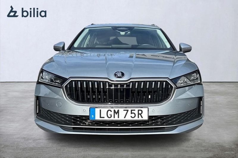 Skoda Superb bild 2