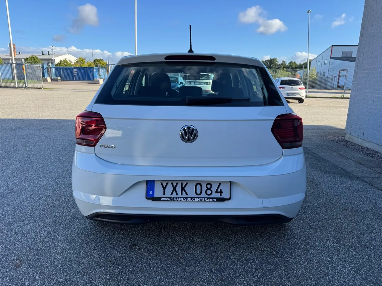 Vehicle image 13
