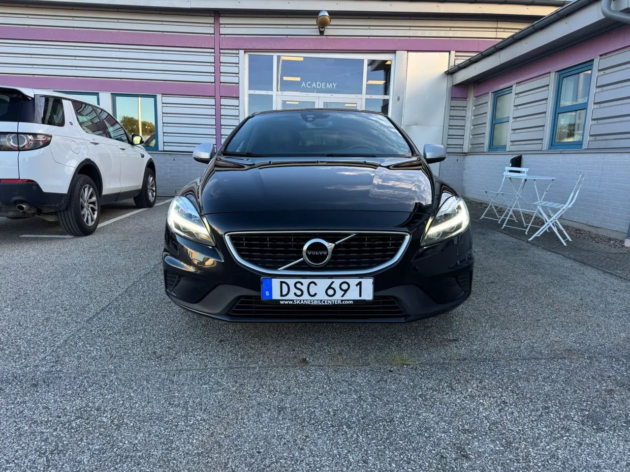Vehicle image 1