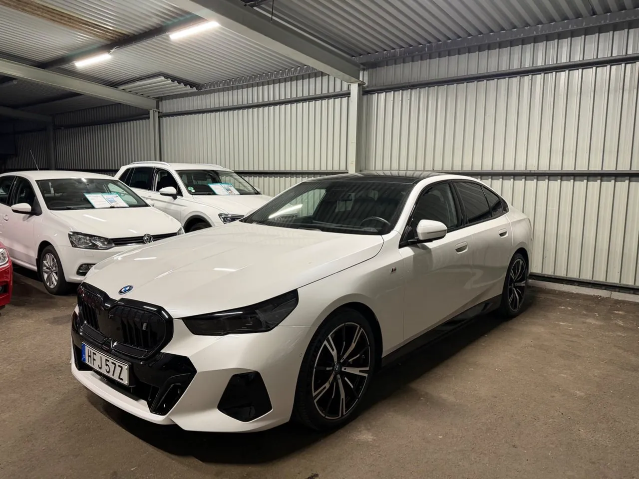 Vehicle image 8