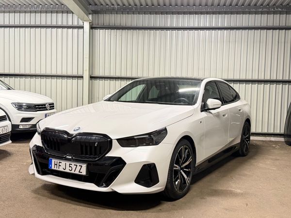 BMW i5 eDrive40 Sedan Comfort, M Sport Svensksåld - 2024