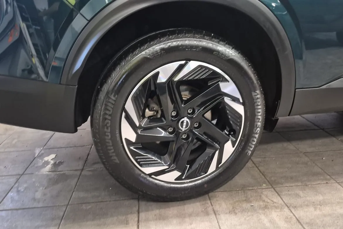 Vehicle image 22