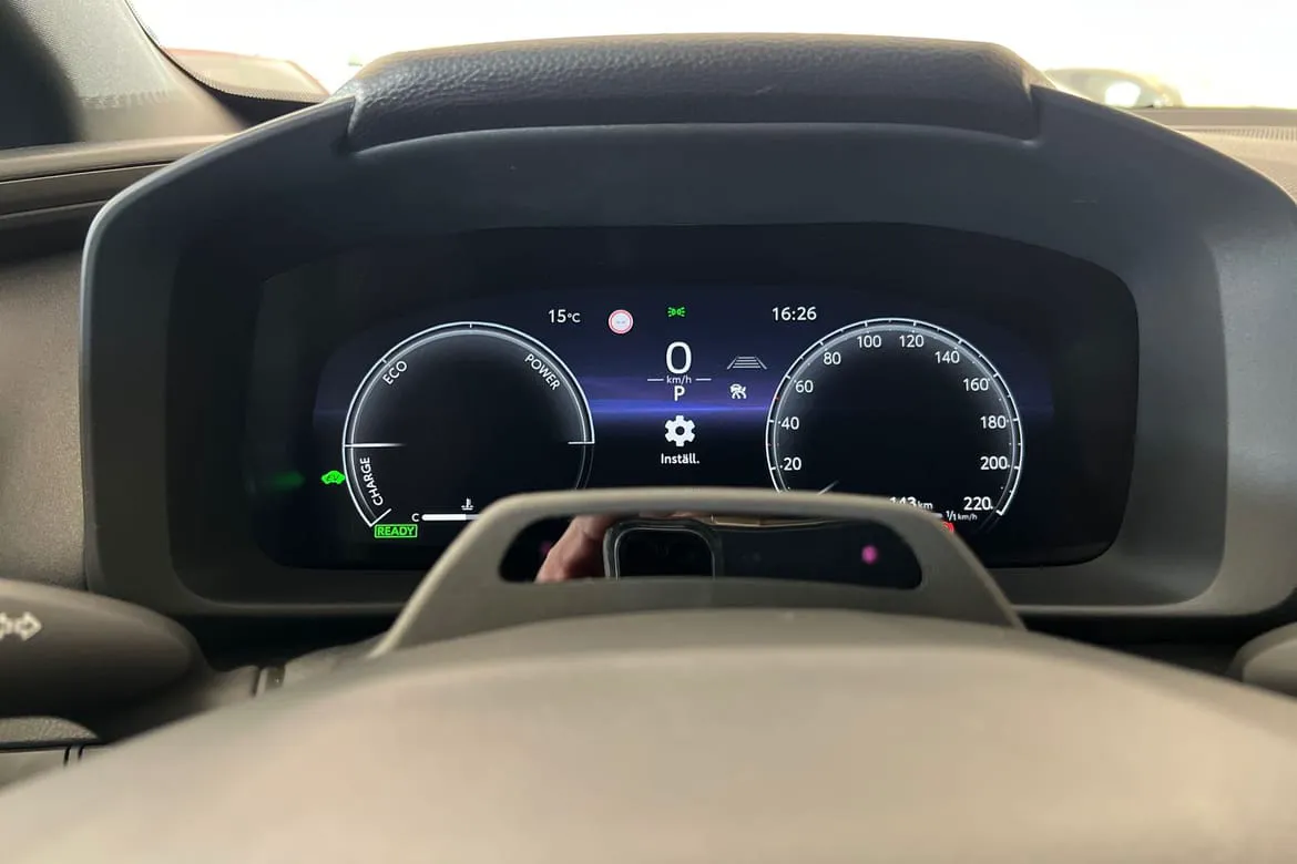 Vehicle image 15