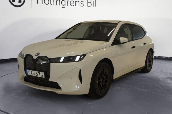 BMW iX xDrive60 Charged | Ränta 3,95% - 2025