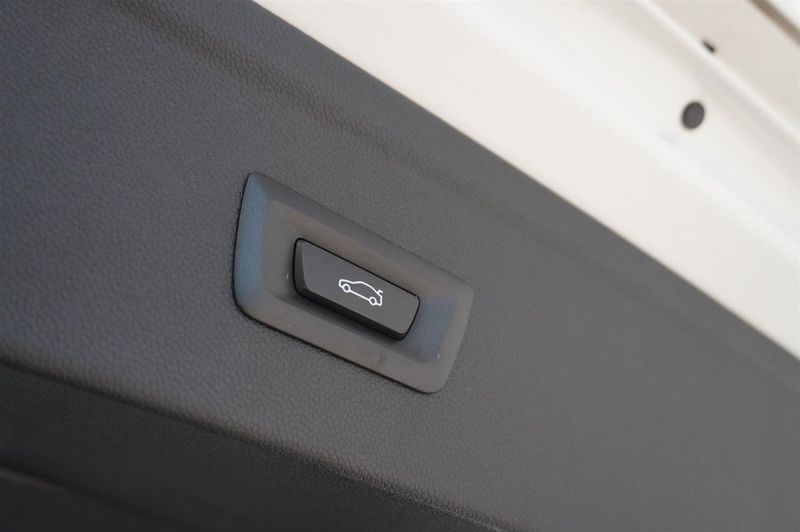 BMW iX bild 9