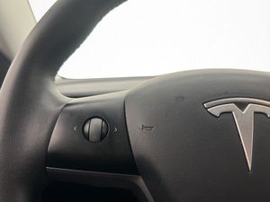 Tesla Model 3 bild 19