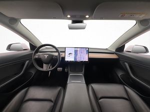 Tesla Model 3 bild 13