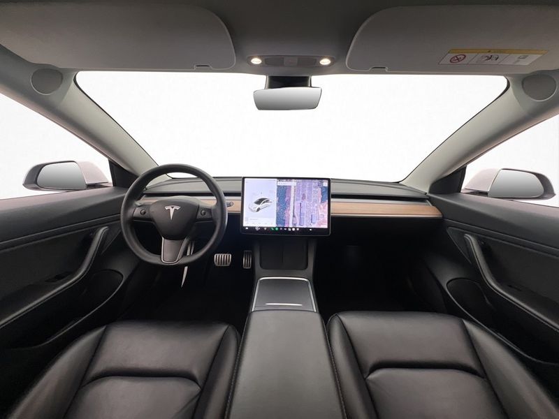 Tesla Model 3 bild 13