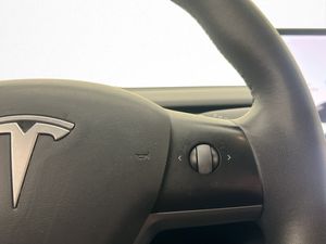 Tesla Model 3 bild 20