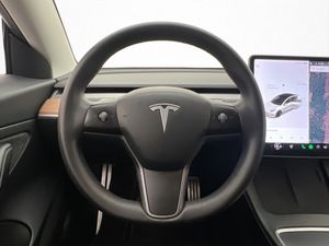 Tesla Model 3 bild 14