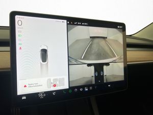 Tesla Model 3 bild 23