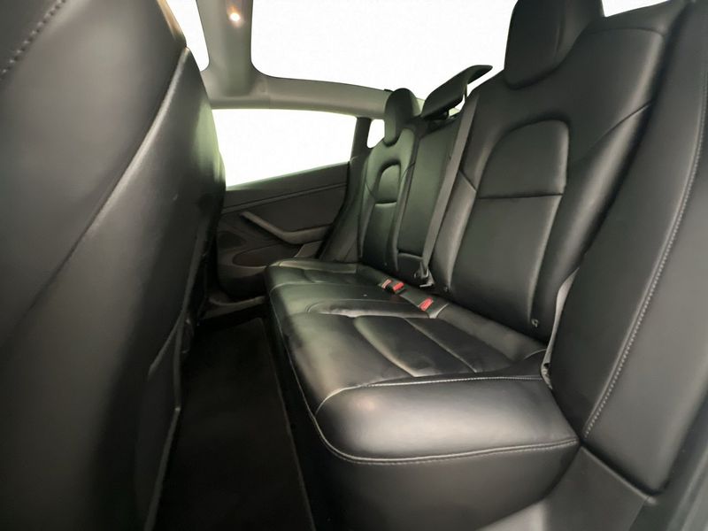 Tesla Model 3 bild 17