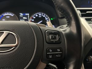 Lexus NX bild 21