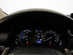 Lexus NX bild 19