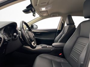 Lexus NX bild 13