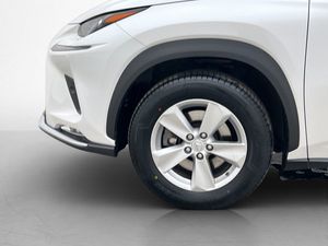 Lexus NX bild 32