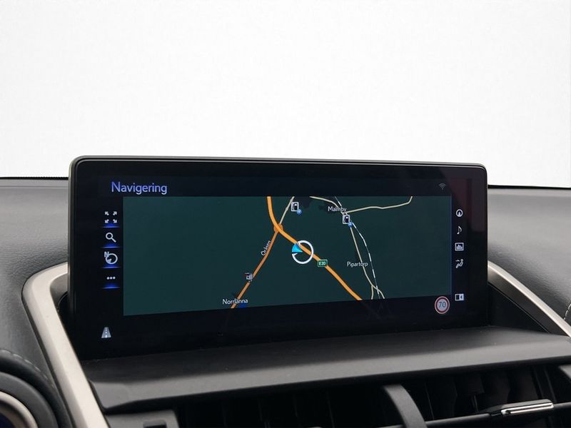 Lexus NX bild 24