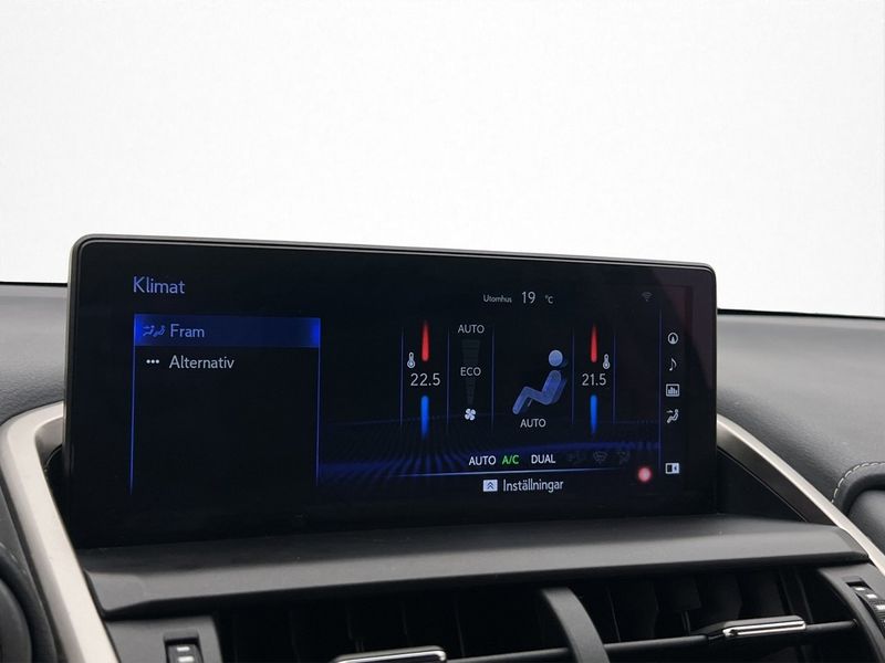 Lexus NX bild 25