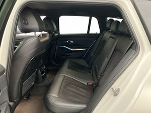 BMW 330 bild 17