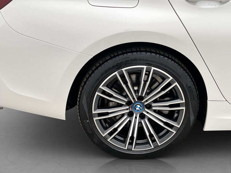 BMW 330 bild 34