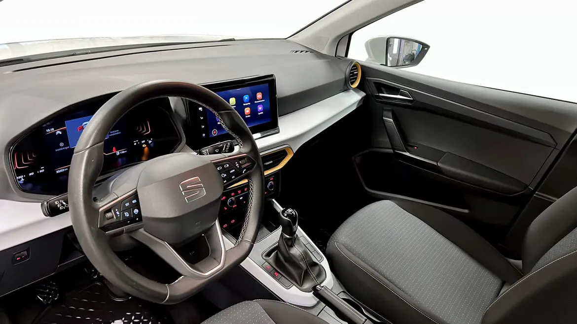 Vehicle image 6