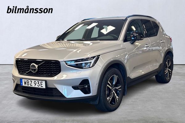 Volvo XC40 B3 FWD Bensin Plus Dark - 2025