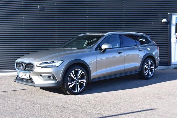 Volvo V60 Cross Country D4 AWD PRO Edition Polestar Panorama, Drag "SE SPEC" - 2019