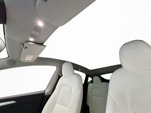 Tesla Model Y bild 16