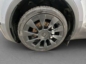 Tesla Model Y bild 30