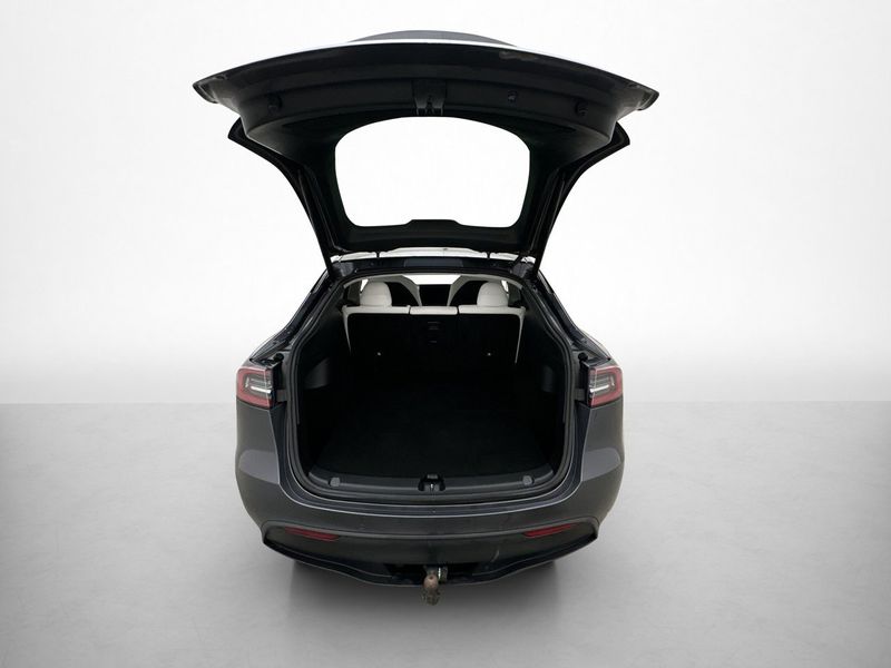 Tesla Model Y bild 11