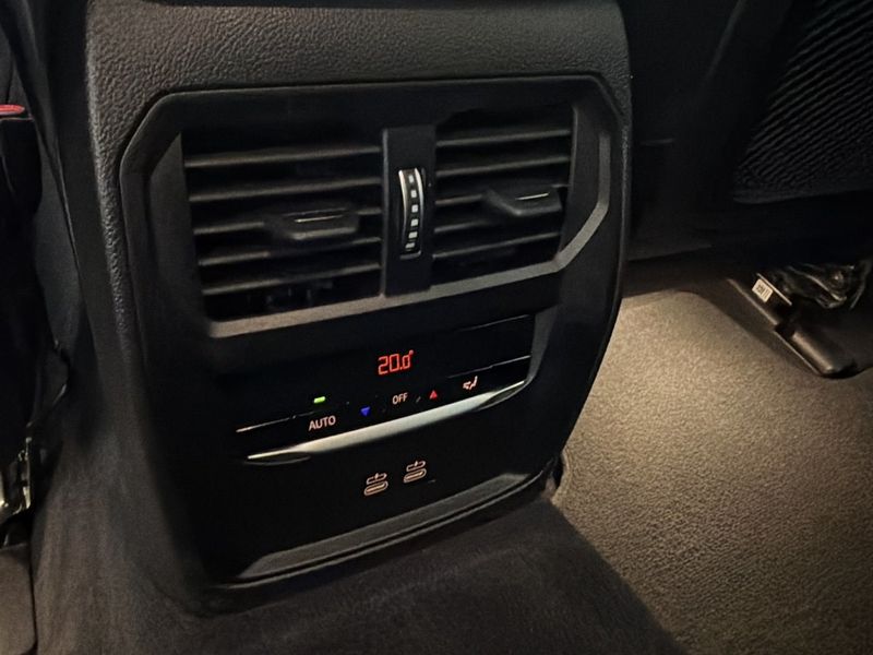BMW i4 bild 29