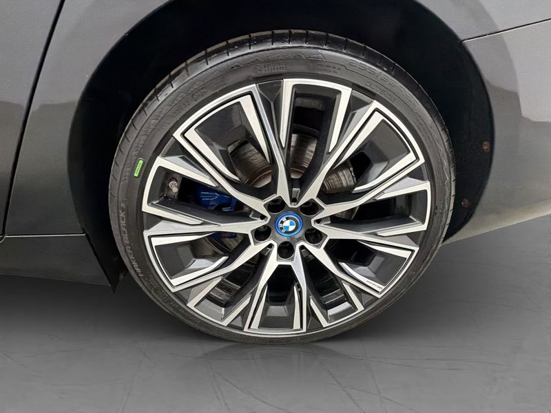 BMW i4 bild 34