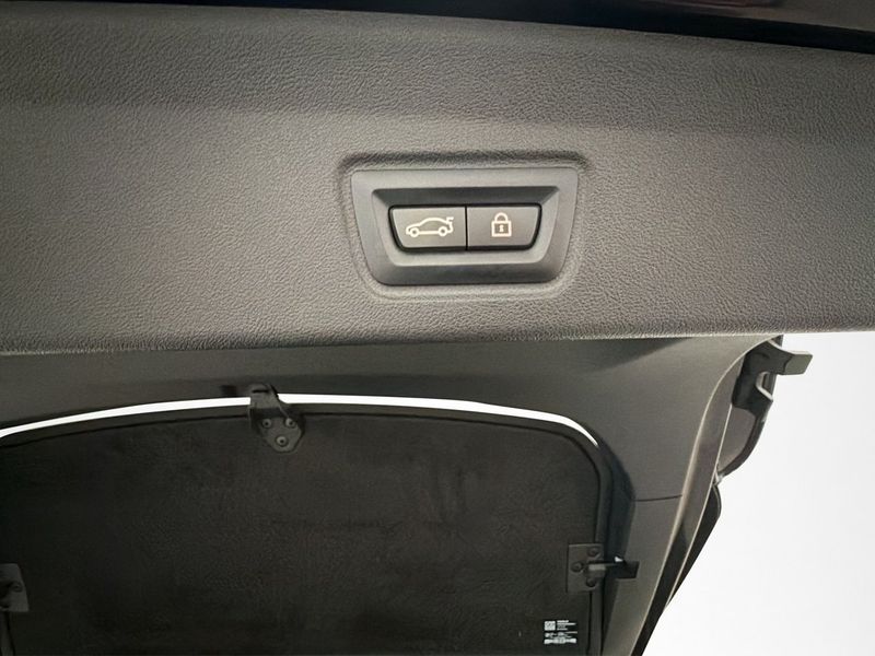 BMW i4 bild 32
