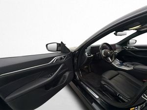 BMW i4 bild 13