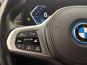 BMW i4 bild 17