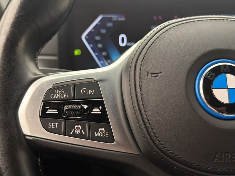 BMW i4 bild 17