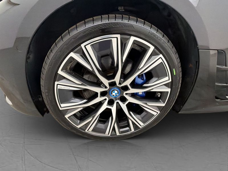BMW i4 bild 33