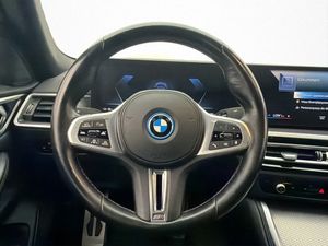 BMW i4 bild 16