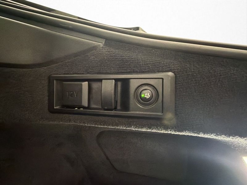 BMW i4 bild 31