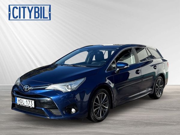 Toyota Avensis Kombi 2.0 D-4D 143hk Active Plus Eu6 Navi Drag värmare - 2015
