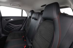 Mercedes CLA180 bild 15