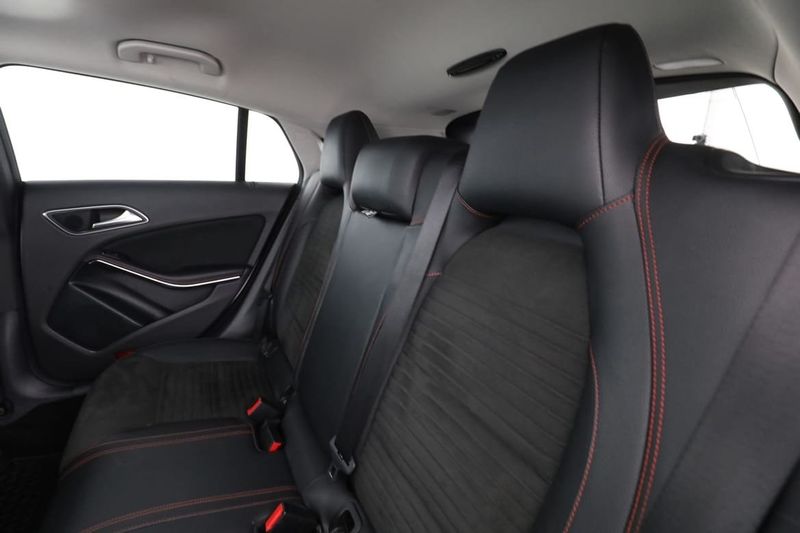 Mercedes CLA180 bild 15